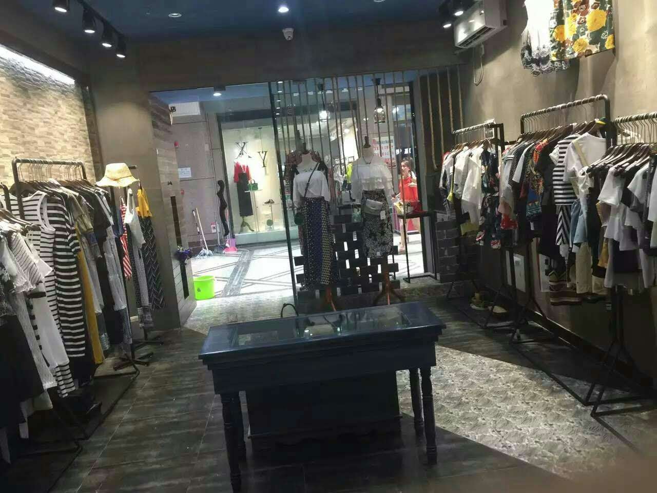 装修前推荐之服装店怎么样装修?服装店有哪些装修风格?原来如此!